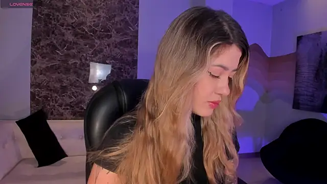 EveBensonX online show from February 2026 12:53:02 PM