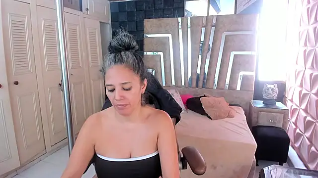 Snapshot of cute_sassy chatting on November 2025 02:05:01 PM cute sassy online show from November 2025 02:05:01 PM