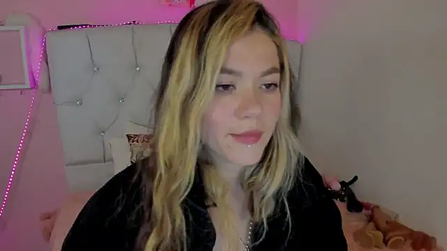 18candys online show from March 2026 11:23:01 PM