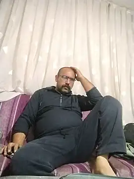 Snapshot of masculine_bear_daddy chatting on December 2025 04:46:02 PM masculine bear daddy online show from December 2025 04:46:02 PM