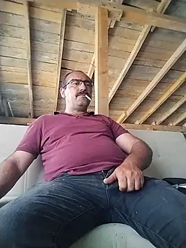 Snapshot of masculine_bear_daddy chatting on June 2026 04:07:01 PM masculine bear daddy online show from June 2026 04:07:01 PM