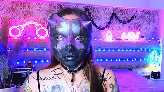 Cool Freak  online show from October 2025 10:35:02 AM