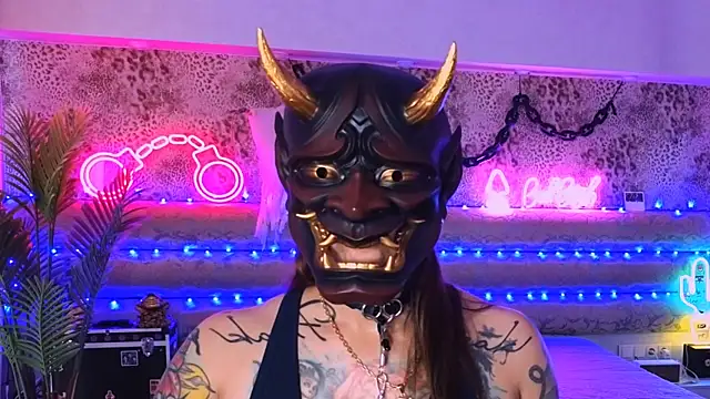 Cool Freak  online show from November 2025 10:06:02 AM