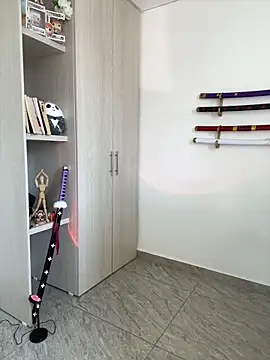 Snapshot of Ale_Lewis chatting on December 2024 05:00:01 PM Ale Lewis online show from December 2024 05:00:01 PM