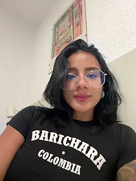 Ale Lewis online show from October 2025 09:27:01 PM