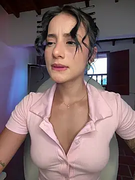 Ale Lewis online show from April 2026 09:52:01 PM