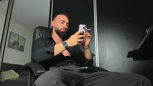 MichaelMasterss online show from November 2025 08:44:01 PM