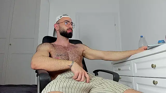 MichaelMasterss online show from March 2026 11:01:01 PM