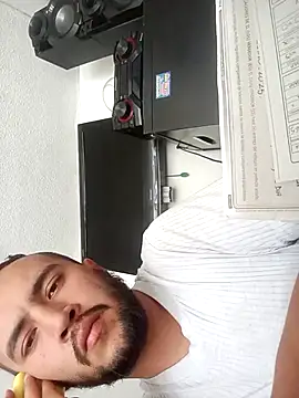 Stiven088 online show from December 2025 05:32:01 PM