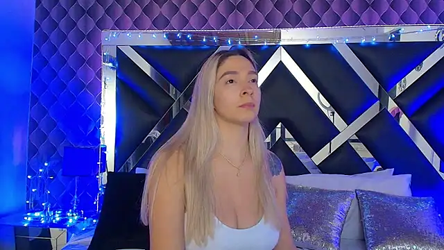 victoriaa lee  online show from January 2026 07:39:01 PM