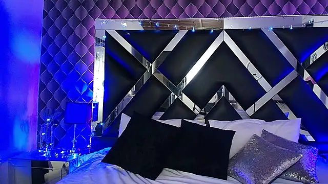 victoriaa lee  online show from March 2026 07:40:01 PM