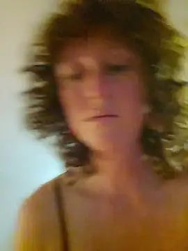 Snapshot of mossy_kiss chatting on June 2026 03:47:01 PM mossy kiss online show from June 2026 03:47:01 PM