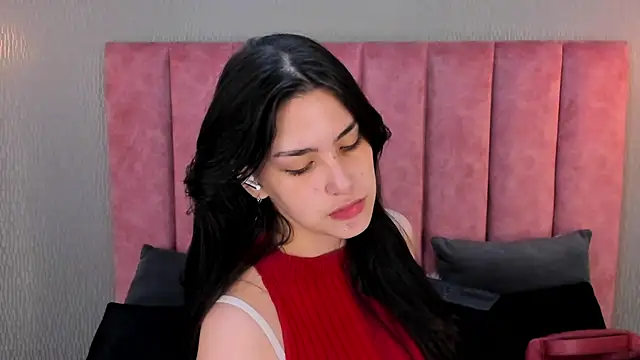 Alexa Thaylor  online show from October 2025 01:09:02 AM