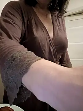 ROXOLANAA SEXY online show from April 2026 06:41:01 PM