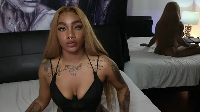 emely brandon online show from November 2025 04:45:02 AM