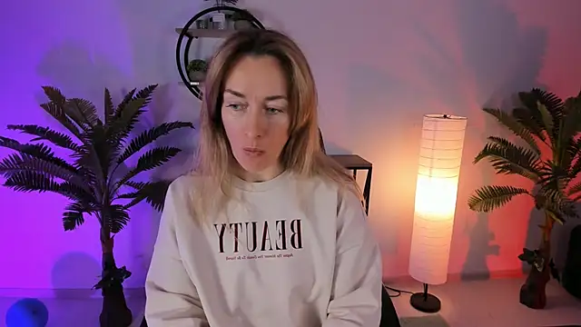 RebeccaMartinez online show from March 2025 05:33:02 AM