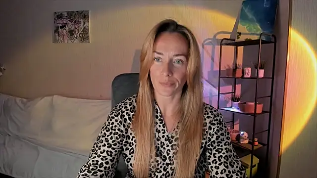 RebeccaMartinez online show from September 2025 07:56:02 AM