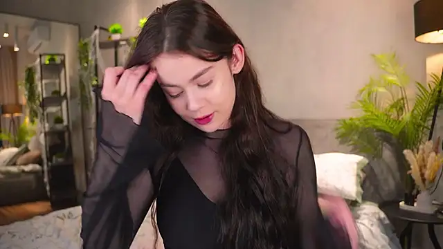 AuroraMari online show from November 2025 11:14:01 PM