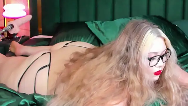 rosal1a online show from April 2026 11:27:01 PM