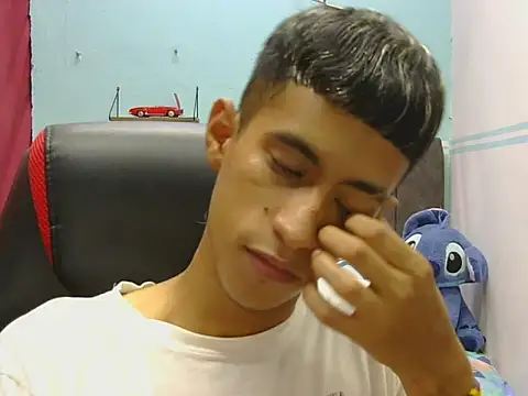 Angelstripboy online show from May 2026 05:40:02 PM