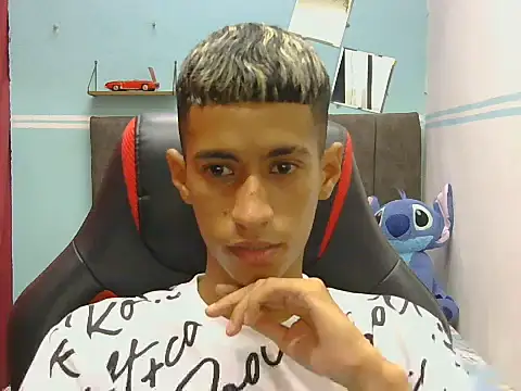 Angelstripboy online show from August 2026 08:22:02 PM