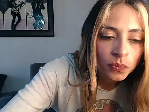 Liamiler01  online show from March 2025 03:12:02 PM