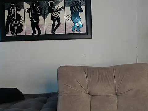 Liamiler01  online show from March 2025 12:13:01 PM