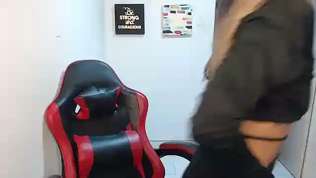 Liamiler01  online show from February 2026 11:59:01 AM