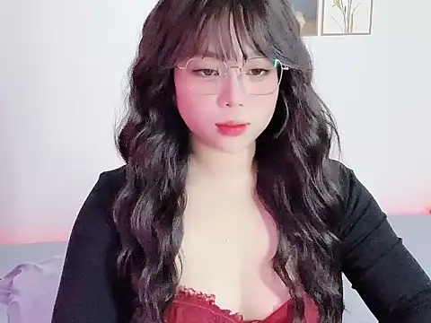   Lyly   online show from October 2025 02:15:01 AM