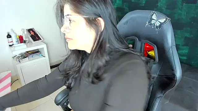 BellaFlaming online show from January 2025 10:27:02 AM