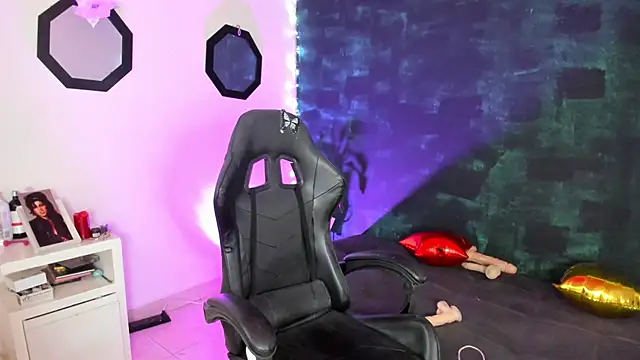 BellaFlaming online show from January 2025 06:10:02 PM