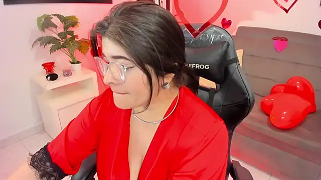 BellaFlaming online show from February 2025 06:40:01 PM