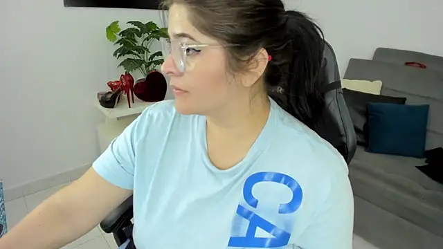 BellaFlaming online show from February 2025 09:15:02 PM