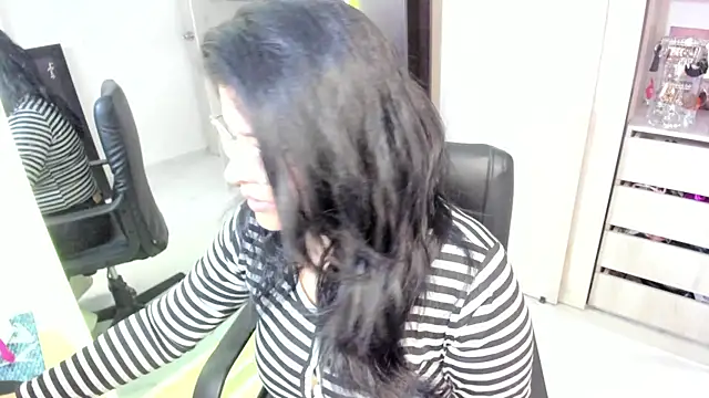 BellaFlaming online show from June 2026 10:27:02 AM