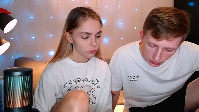 juliaanddima online show from October 2025 10:21:02 PM