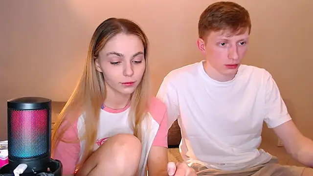 juliaanddima online show from January 2026 10:41:02 PM