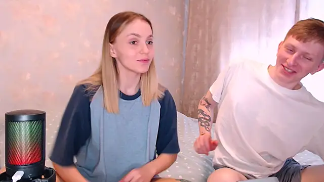 juliaanddima online show from April 2026 08:26:01 AM