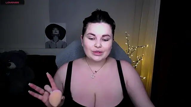 Emily Mo online show from February 2025 05:59:01 AM