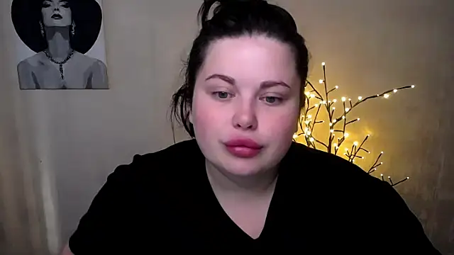 Emily Mo online show from September 2025 05:29:01 AM