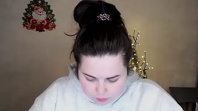 Emily Mo online show from December 2025 06:42:02 AM