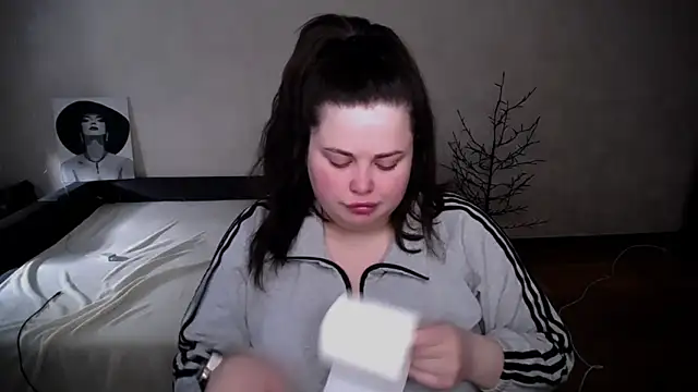 Emily Mo online show from April 2026 06:03:01 AM