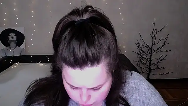 Emily Mo online show from April 2026 06:16:02 AM