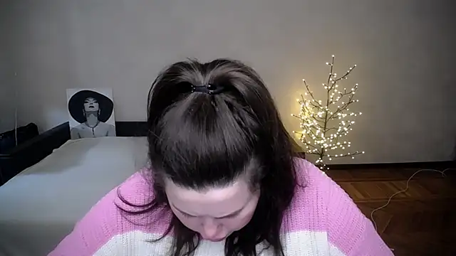 Emily Mo online show from April 2026 06:44:02 AM