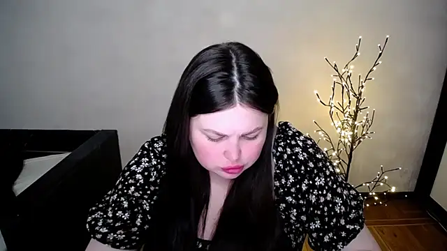 Emily Mo online show from May 2026 05:56:01 AM
