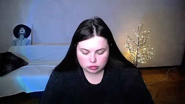 Emily Mo online show from June 2026 05:56:01 AM