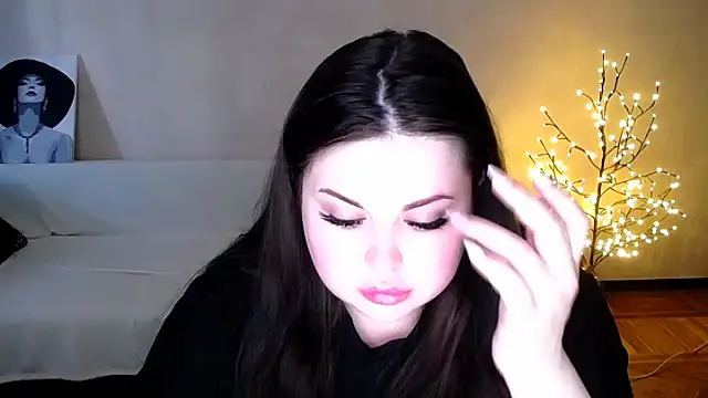 Emily Mo online show from June 2026 05:50:02 AM