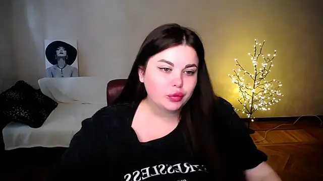 Emily Mo online show from June 2026 05:56:02 AM
