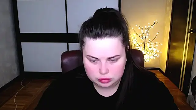 Emily Mo online show from July 2026 06:53:02 AM