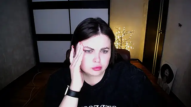 Emily Mo online show from July 2026 05:54:02 AM