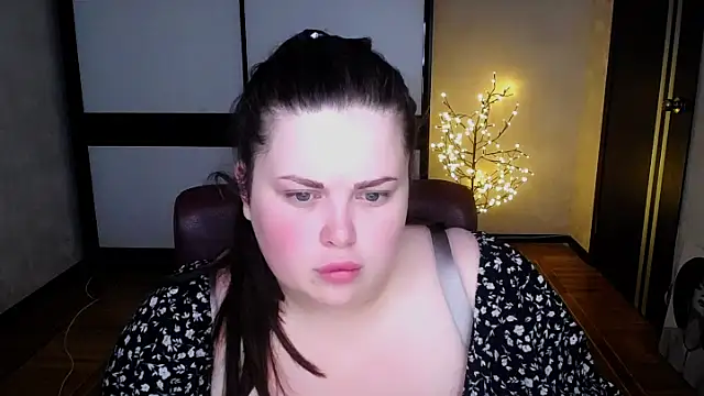 Emily Mo online show from July 2026 05:44:01 AM